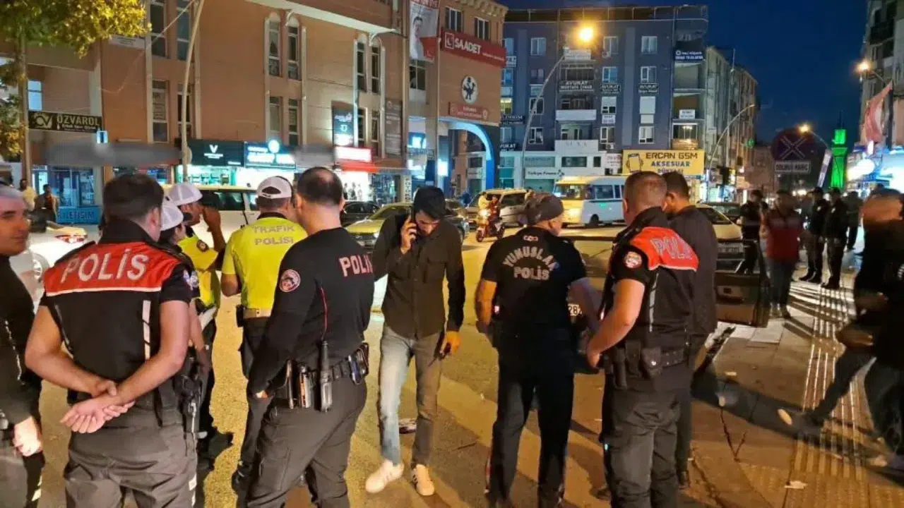 Karaman'da iki kişi arasındaki tartışma kavgaya dönüştü: 6 yaralı