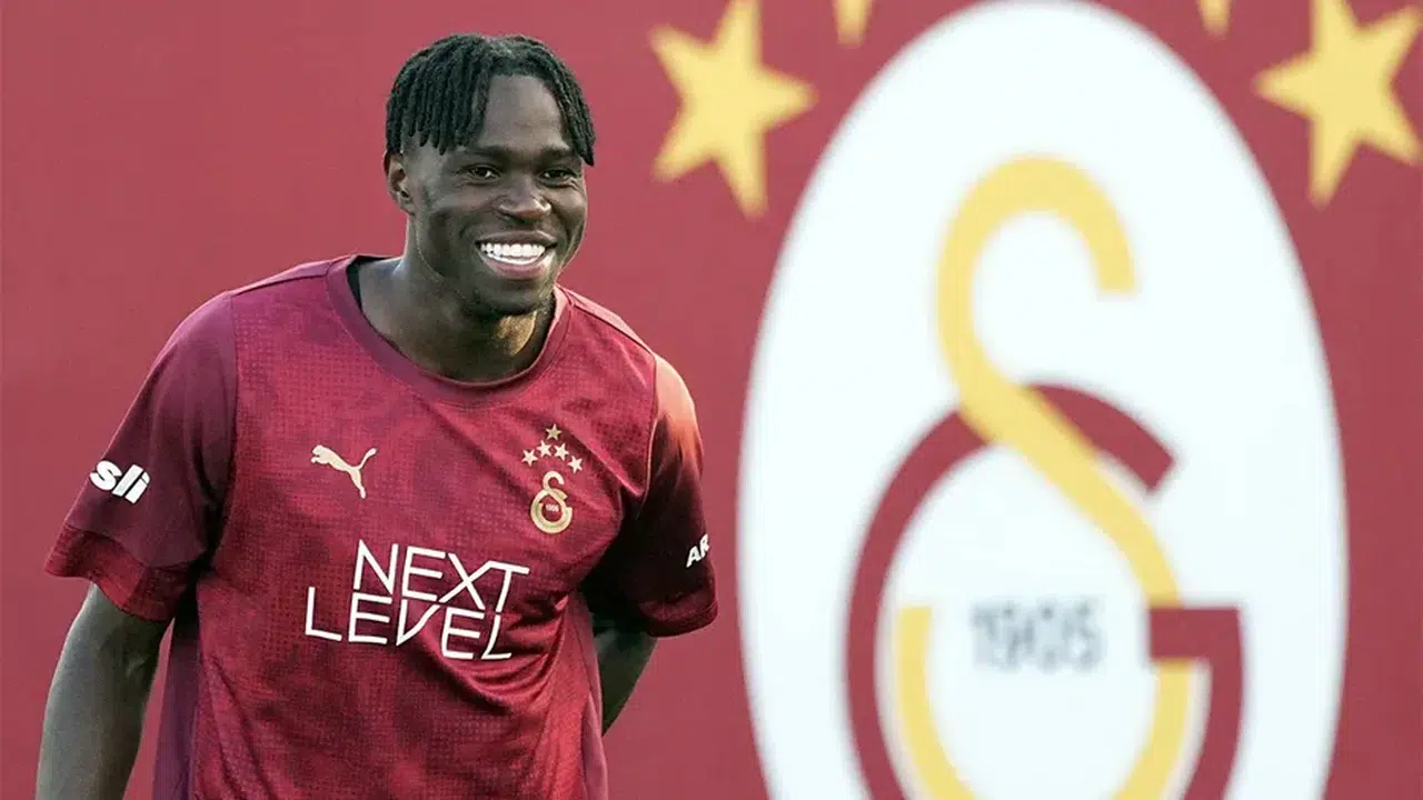 Wilfried Singo, Galatasaray'da bir sezon daha kalma kararı aldı