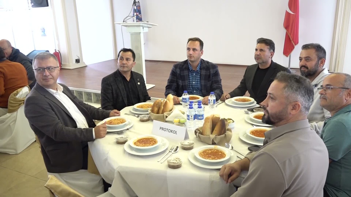 Bornova Belediye Başkanı Ömer Eşki esnafa bağımsız ekonomi çağrısı yaptı