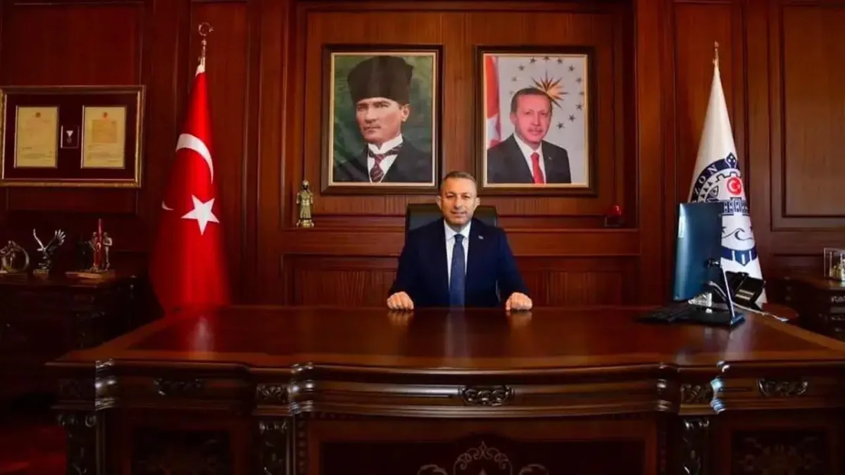 Trabzon Valisi Tahir Şahin'den Cumhuriyet Bayramı mesajı