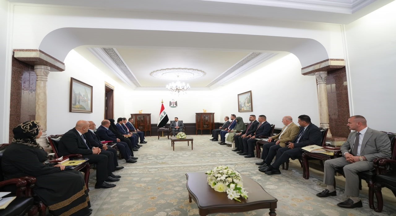 Irak Başbakanı Zeydi, Haşdi Şabi'yi silahlı kuvvetlere dahil edecek yasa için