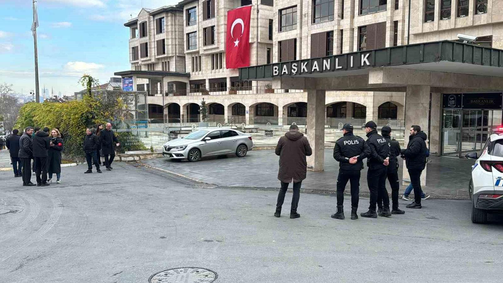 Eyüpsultan Belediyesi'ndeki yolsuzluk soruşturmasında 28 kişi yakalandı