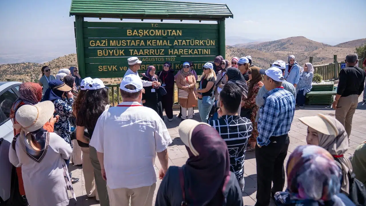 Gölbaşı Belediyesi 30 Ağustos Zafer Bayramı için tarihi gezi düzenledi