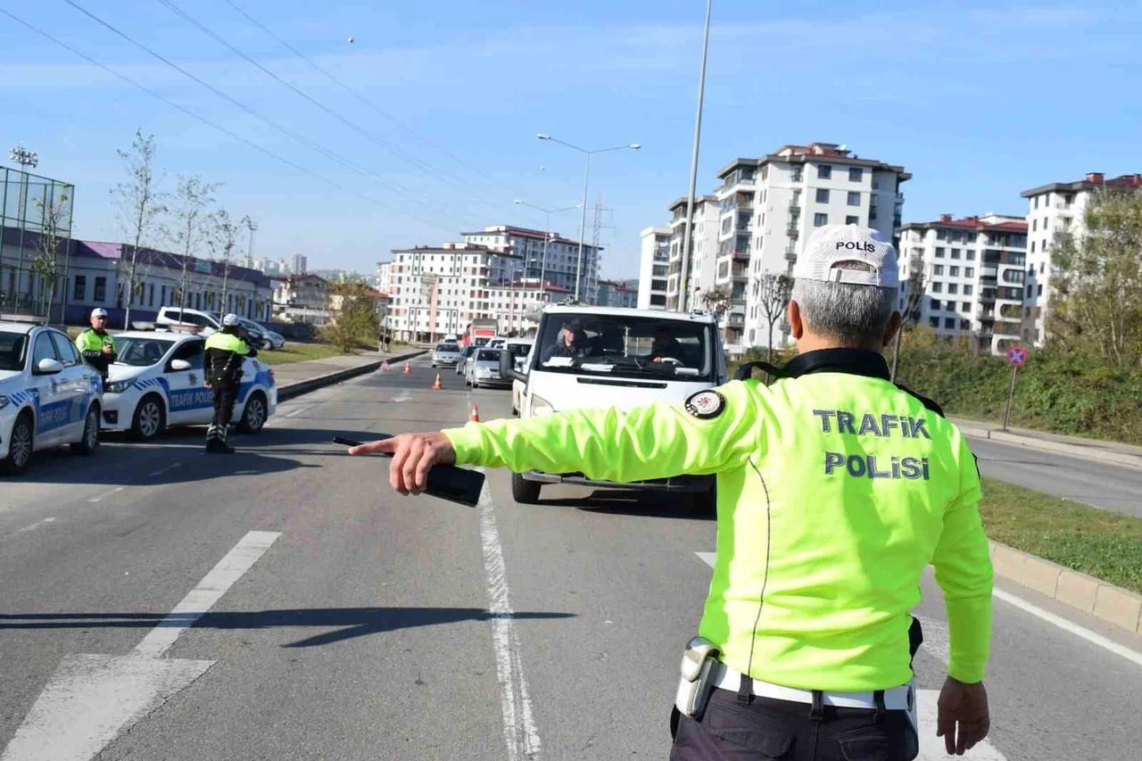 Ordu'da bir haftalık trafik denetimlerinde 18 bin 68 araç kontrol edildi