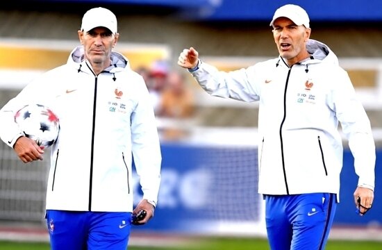Zidane Fransa Milli Takımı'nda taktiksel değişikliğe gitti