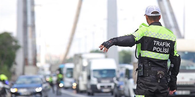 İstanbul'da Zafer Bayramı kutlamaları nedeniyle bazı yollar trafiğe kapatılacak