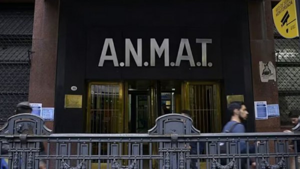 ANMAT, B&T Química markasının tescilsiz temizlik ürünlerini yasakladı