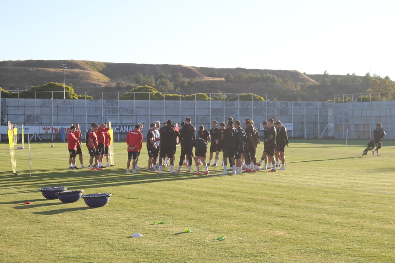 Sivasspor Teknik Direktörü Taşdemir Muğlaspor maçında galibiyet hedefliyor