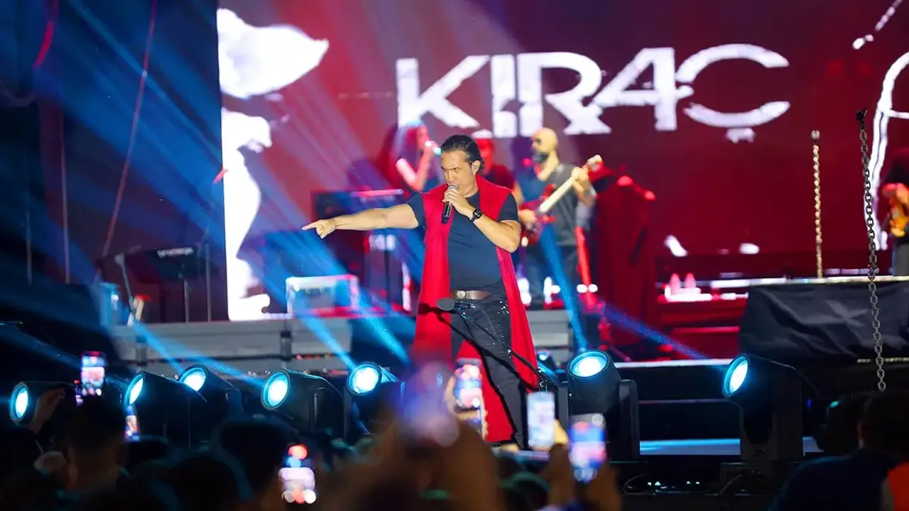 Sincan'da 10 günlük yaz festivali Kıraç konseriyle açıldı