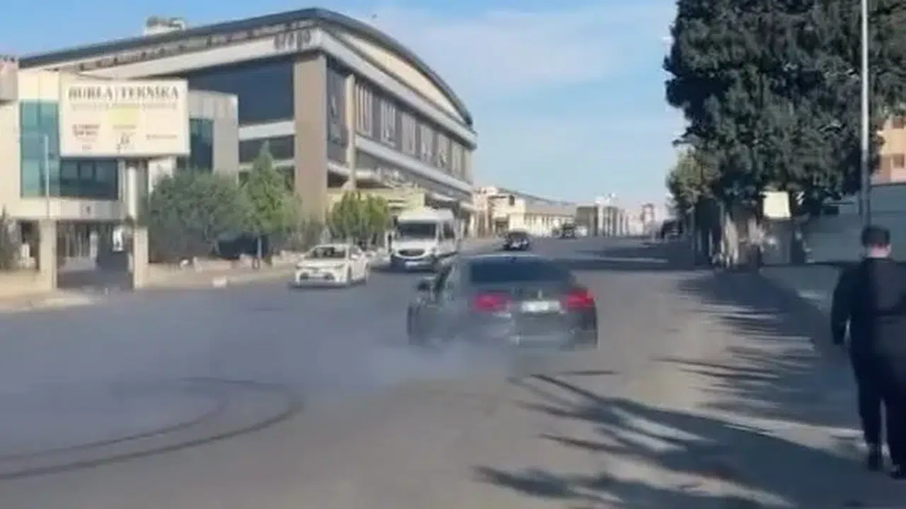 Esenyurt'ta drift yapan ehliyetsiz sürücü ve araç sahibi gözaltına alındı