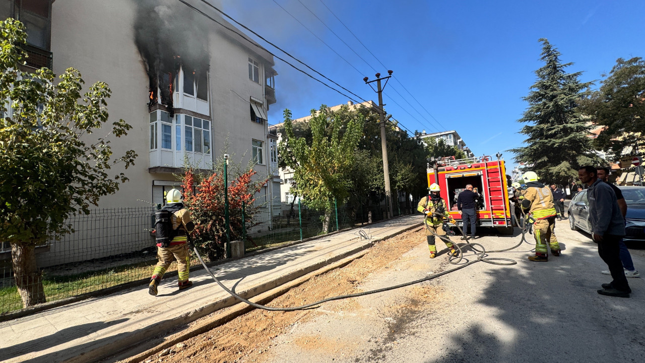 Edirne'de bir apartman dairesinde çıkan yangın söndürüldü
