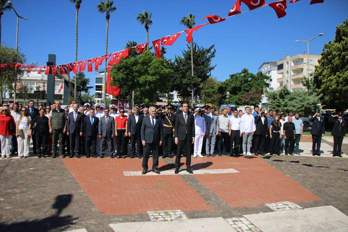 Adana, Mersin, Hatay ve Osmaniye'de Zafer Bayramı törenleri düzenlendi