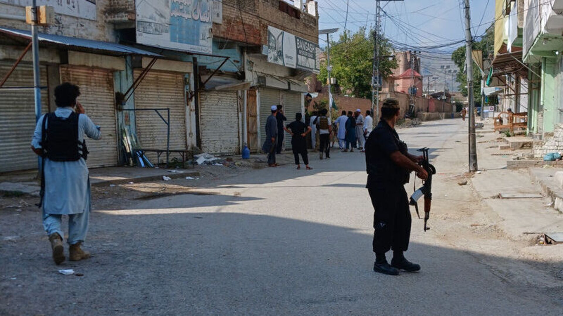 Pakistan'da camiye düzenlenen saldırıda 15 kişi hayatını kaybetti