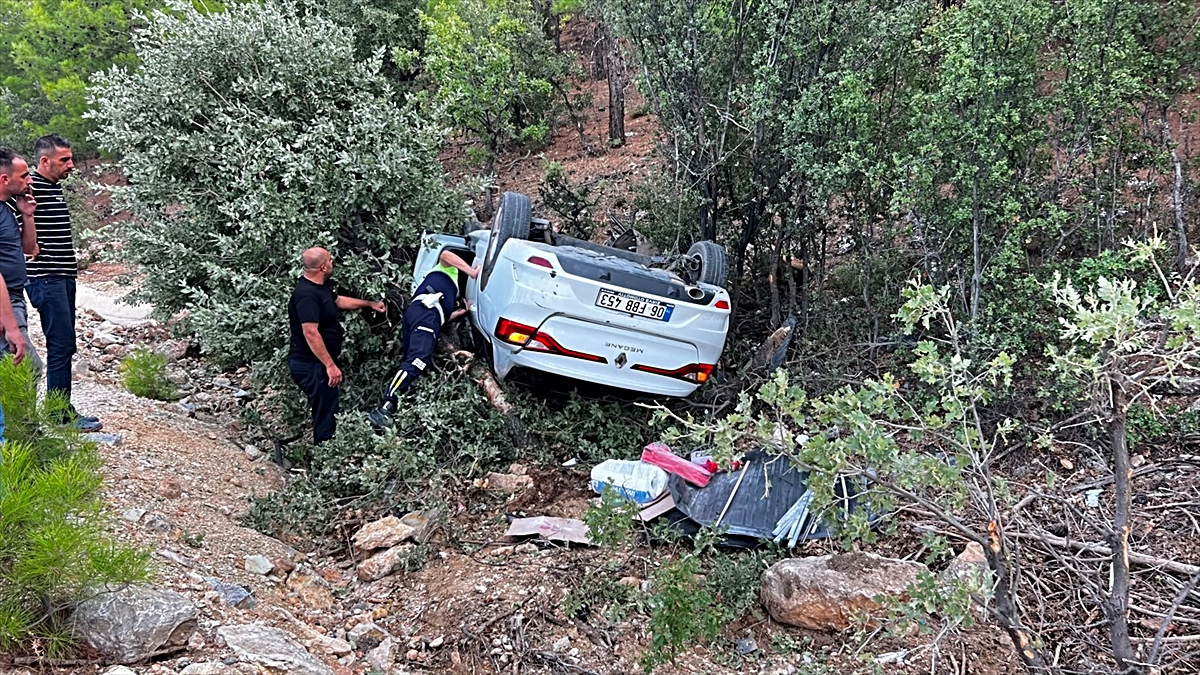 Mersin Mut'ta otomobilin şarampole devrilmesi sonucu bir kişi ağır yaralandı