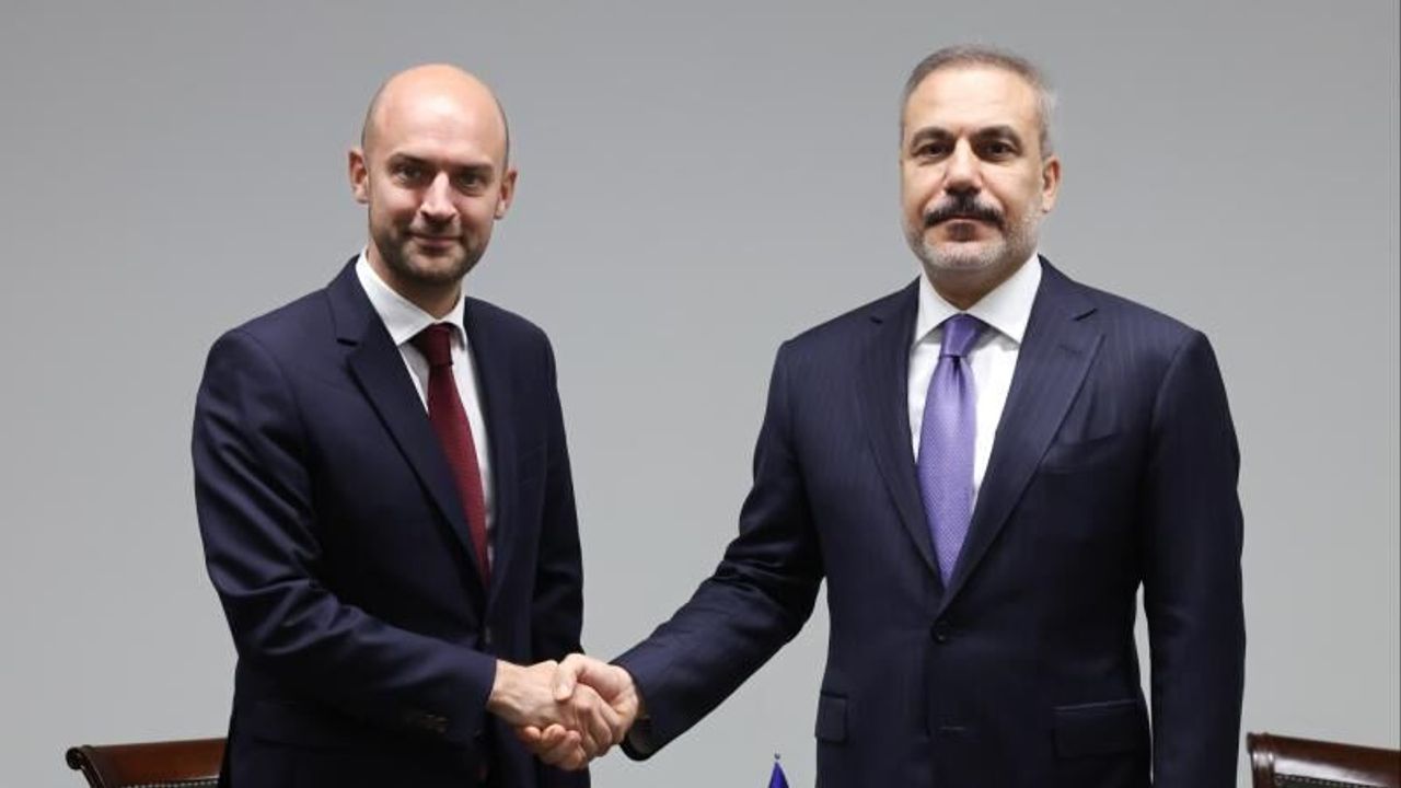 Bakan Fidan, Fransız mevkidaşı Barrot ile telefon görüşmesi yaptı