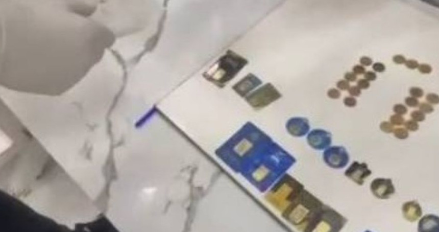Hakkari'de dolandırıcılık soruşturmasında altınlar ve nakit para ele geçirildi