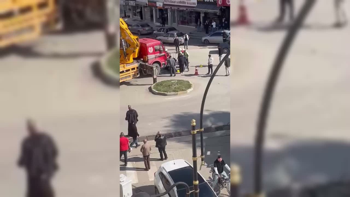 Sinop'ta elektrik direği devrilmesi sonucu bir işçi hayatını kaybetti