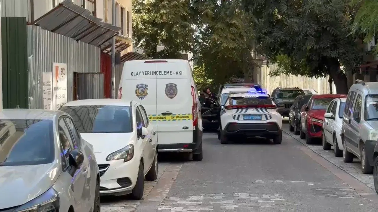 Kadıköy'de inşaattan düşen işçi hayatını kaybetti