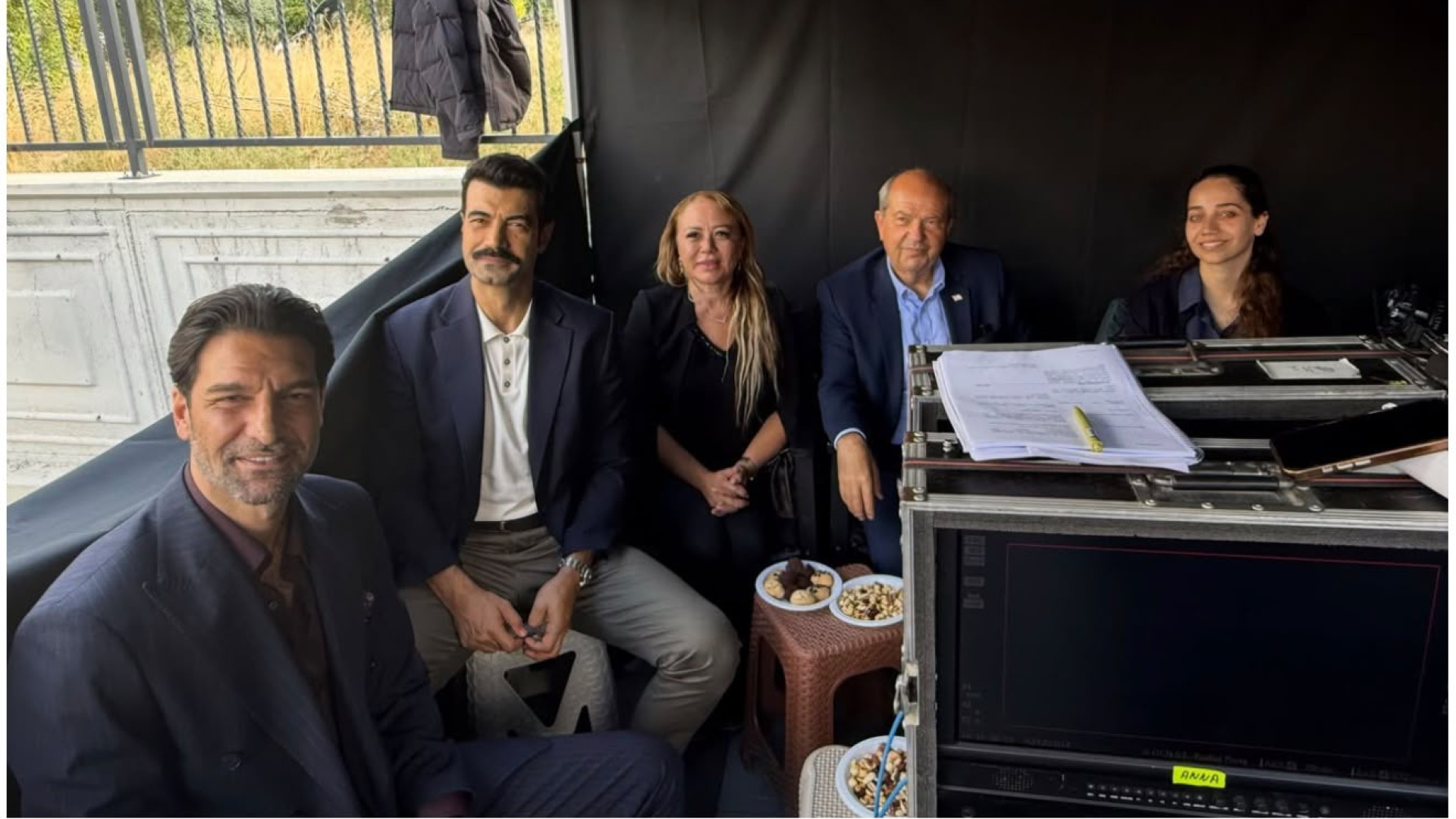 Ersin Tatar 'Sevdan Bir Ateş' dizisinin setini ziyaret etti