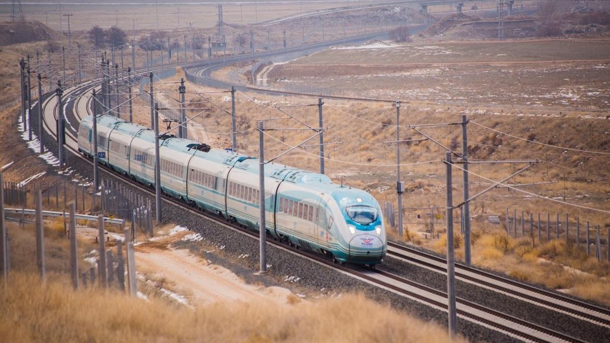 Tren biletlerinde kimlik numarasıyla ücretsiz seyahat dönemi başlıyor