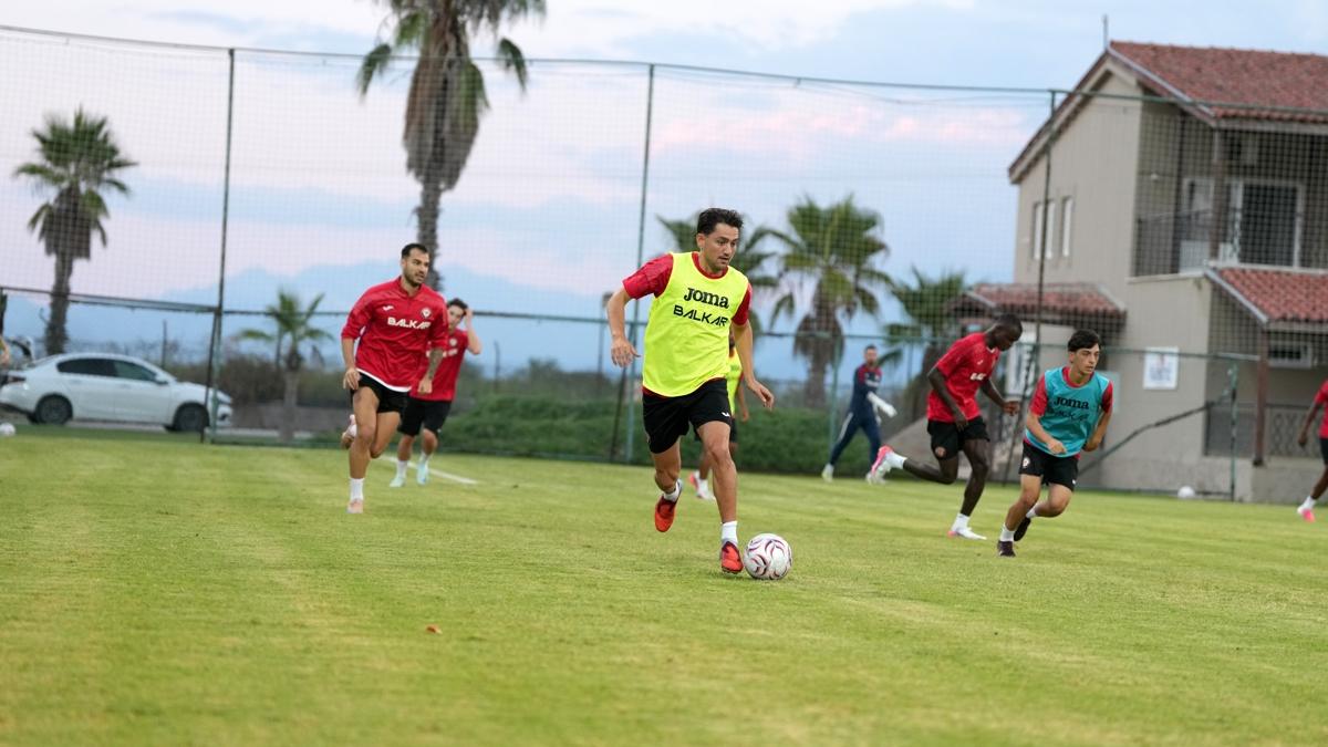 Çorum FK milli ara hazırlıkları için Antalya'da kampa girdi