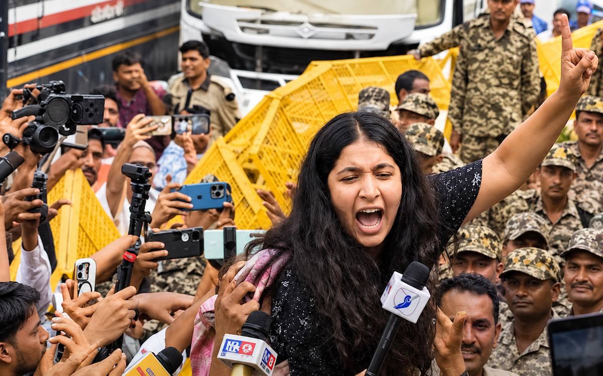 Hindistan'da seçmen listesi protestoları siyasi krize dönüştü