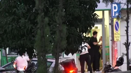 İzmir'de banka soygunu girişiminde rehineler kurtarıldı
