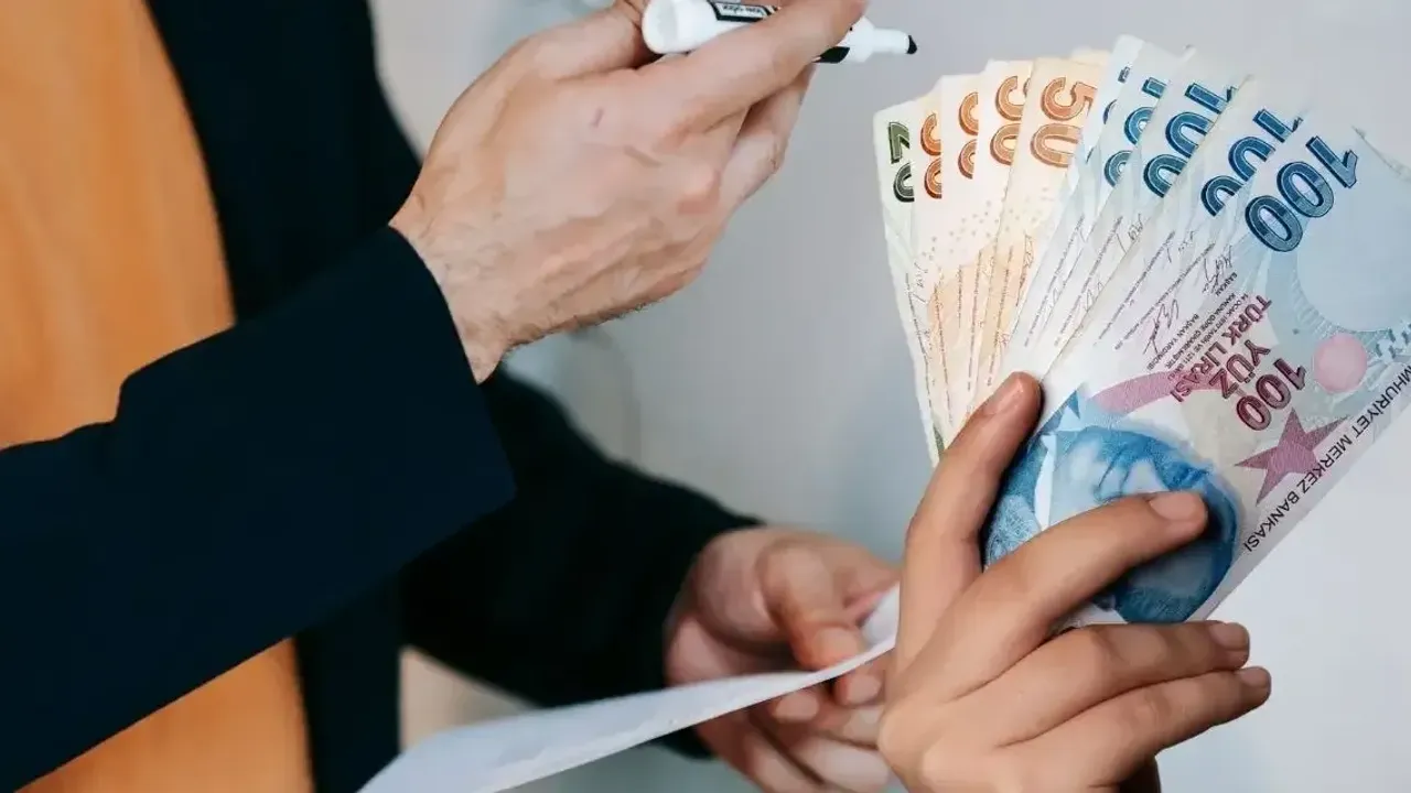 İkili eğitim yapan okulların yöneticilerine ek ders ödemesi yapılacak