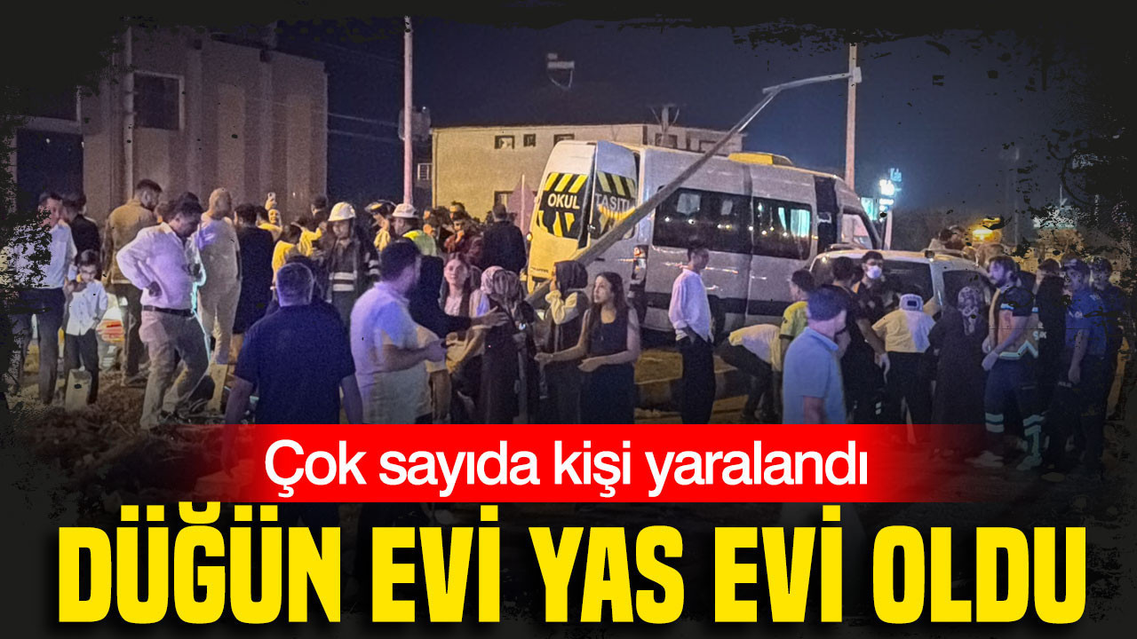 Bartın'da minibüs ile hafif ticari aracın çarpışması sonucu 21 kişi yaralandı