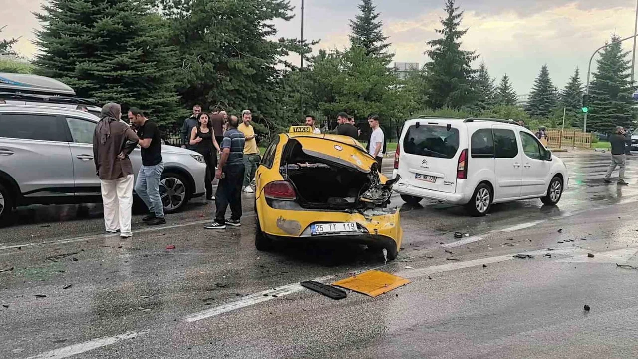 Erzurum'da Ağustos ayında 533 trafik kazası meydana geldi