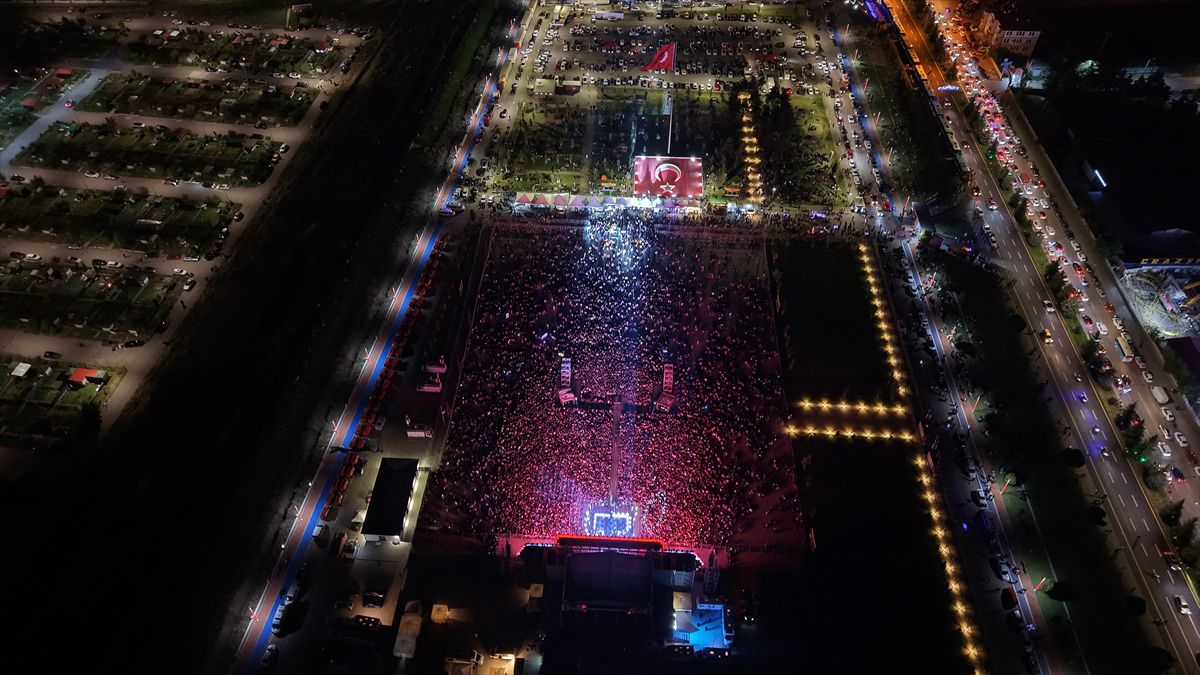 Erzurum Kültür Yolu Festivali'nde Buray'dan müzik dolu performans