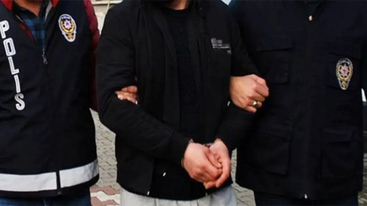 Samsun'da küfürleşme nedeniyle çıkan kavgada 17 yaşındaki çocuk yaralandı