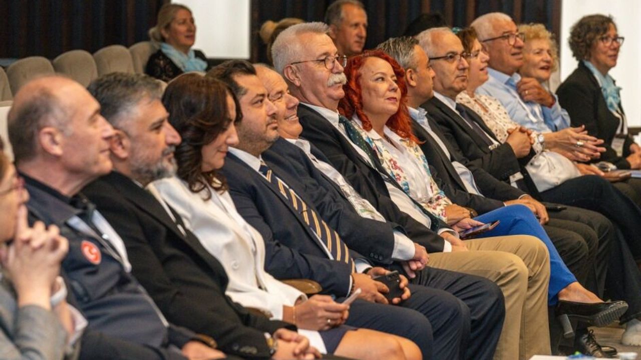 İzmir'de yaşlıların afet yönetim süreçlerine dahil edilmesi kararlaştırıldı