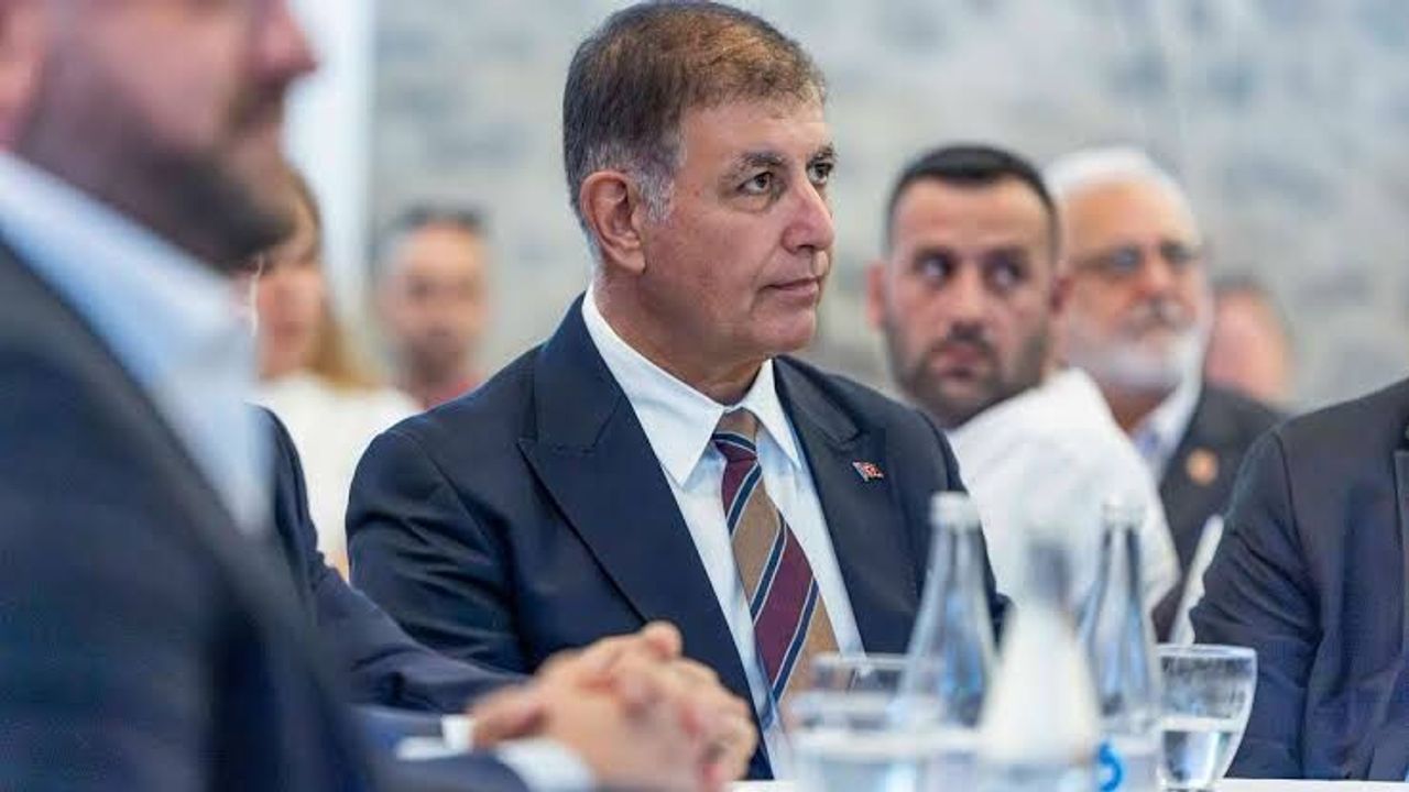 İzmir'de esnafın ruhsat sorunlarını gidermek için ortak yol haritası hazırlandı
