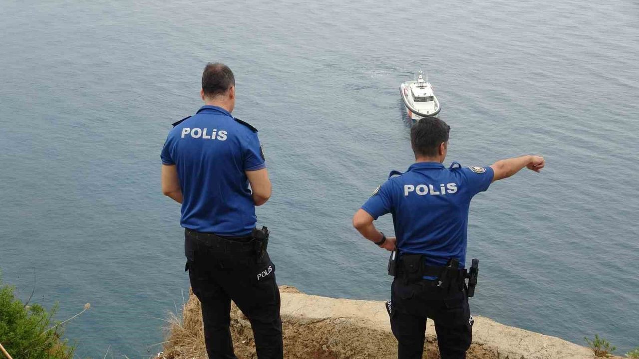 Antalya'da falezlerden gelen yardım çığlığı üzerine yapılan aramalarda sonuç alınamadı