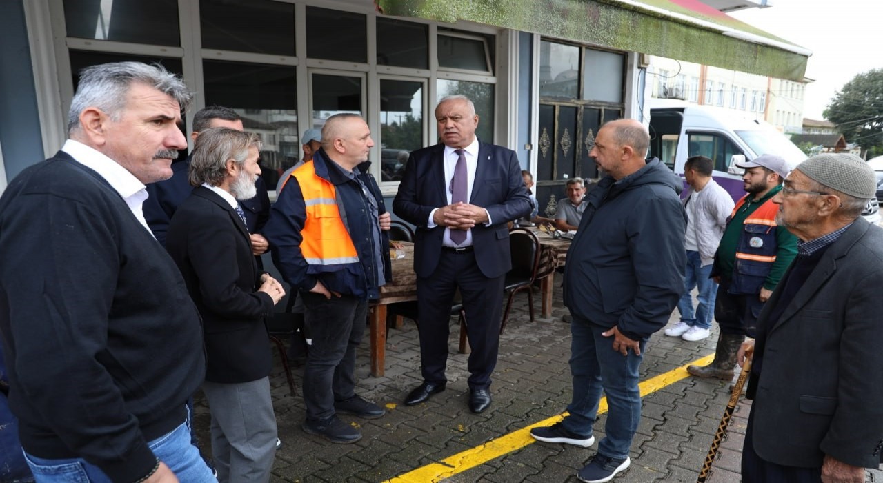 SESOB Başkanı Kabacan, Karasu'da selden etkilenen esnafı ziyaret etti