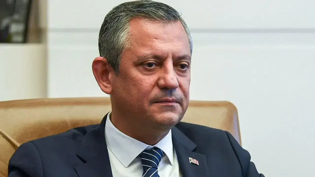 Özgür Özel'den Mehmet Uçum'un seçim tarihi açıklamasına tepki