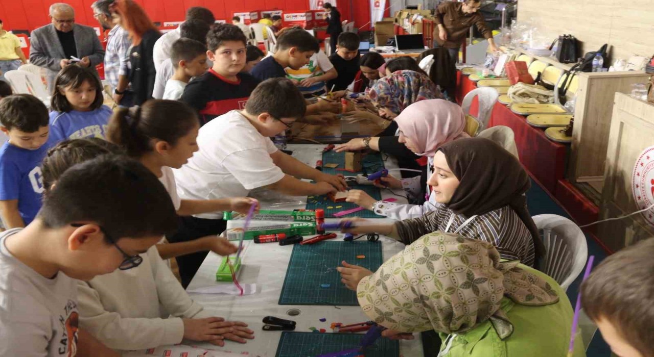 Çankırı'da 300 öğrenci Deneyap Teknoloji Atölyeleri uygulama sınavına katıldı