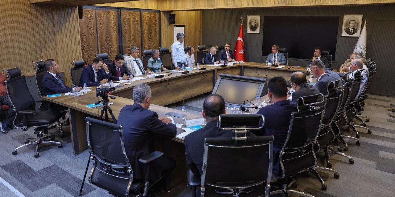 Erzincan'da muhtarların talepleri için çözüm toplantısı düzenlendi