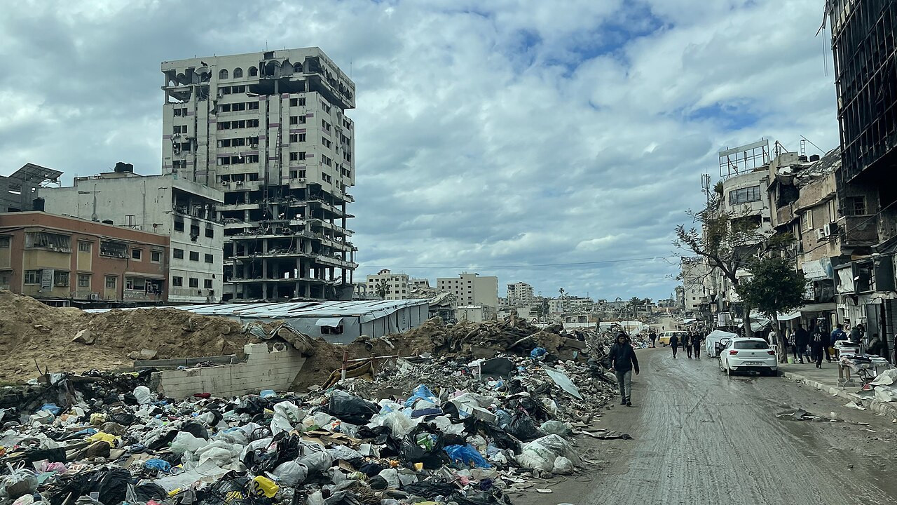 İsrail ordusu Gazze'deki iki sivil eve hava saldırısı düzenledi