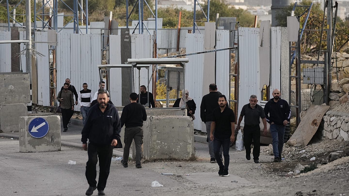 İsrail ordusu El Halil'de iki askerin öldüğü saldırı sonrası operasyon başlattı
