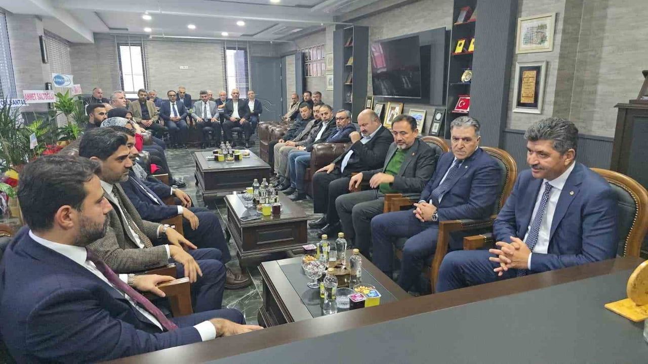 AK Parti heyetinden Karabük Ticaret ve Sanayi Odasına hayırlı olsun ziyareti