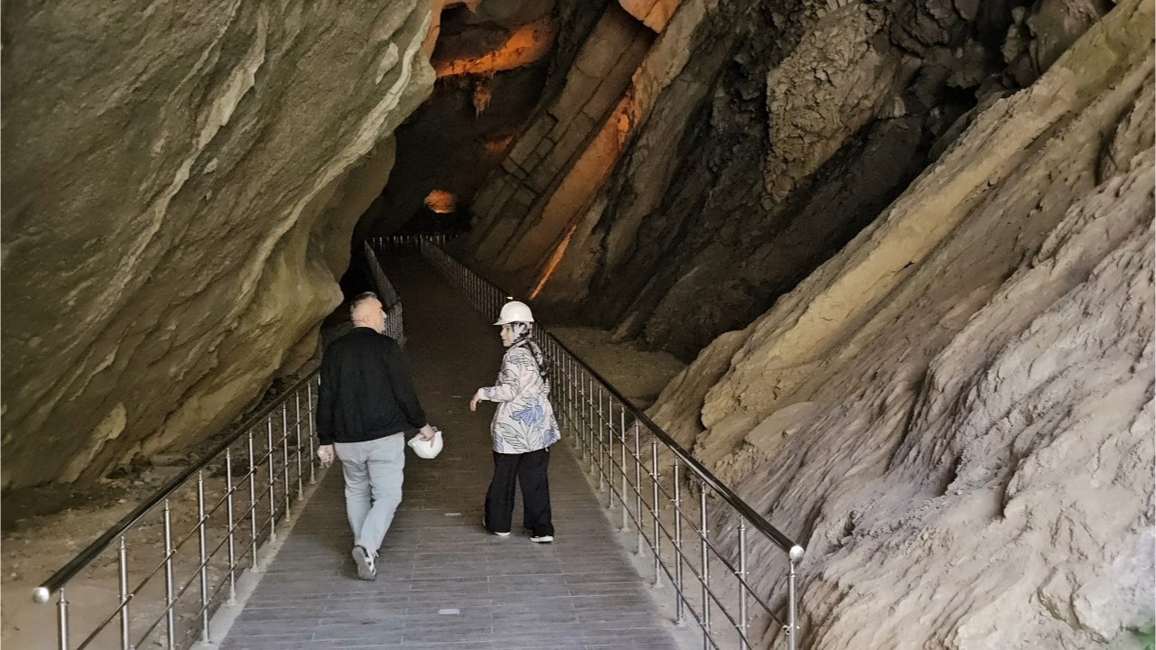 Zonguldak'taki Gökgöl Mağarası temizlik ve onarımın ardından açıldı