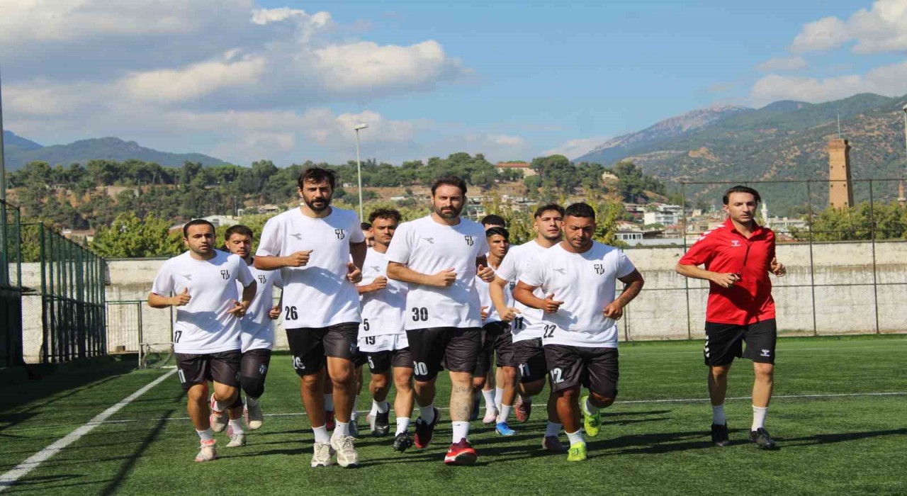 Aydınspor, Duran Adagümeli'yi yeni sezon için kadrosunda tuttu