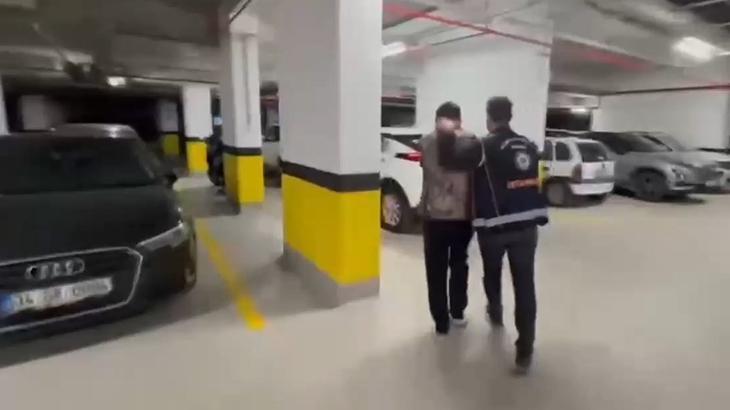 Bağcılar'da iş yerine düzenlenen operasyonda 22 kilo uyuşturucu ham madde ele geçirildi