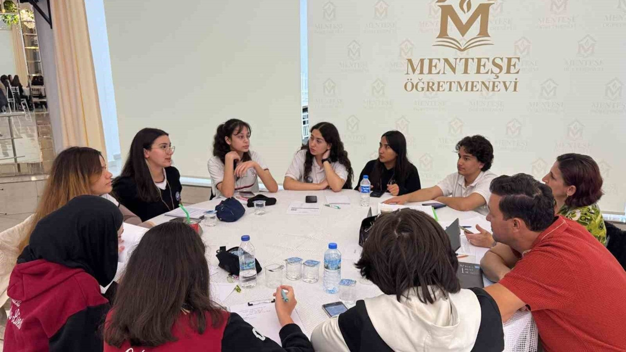Muğla'daki iklim çalıştayında öğrenciler turizm ve kültürel miras için çözüm üretti