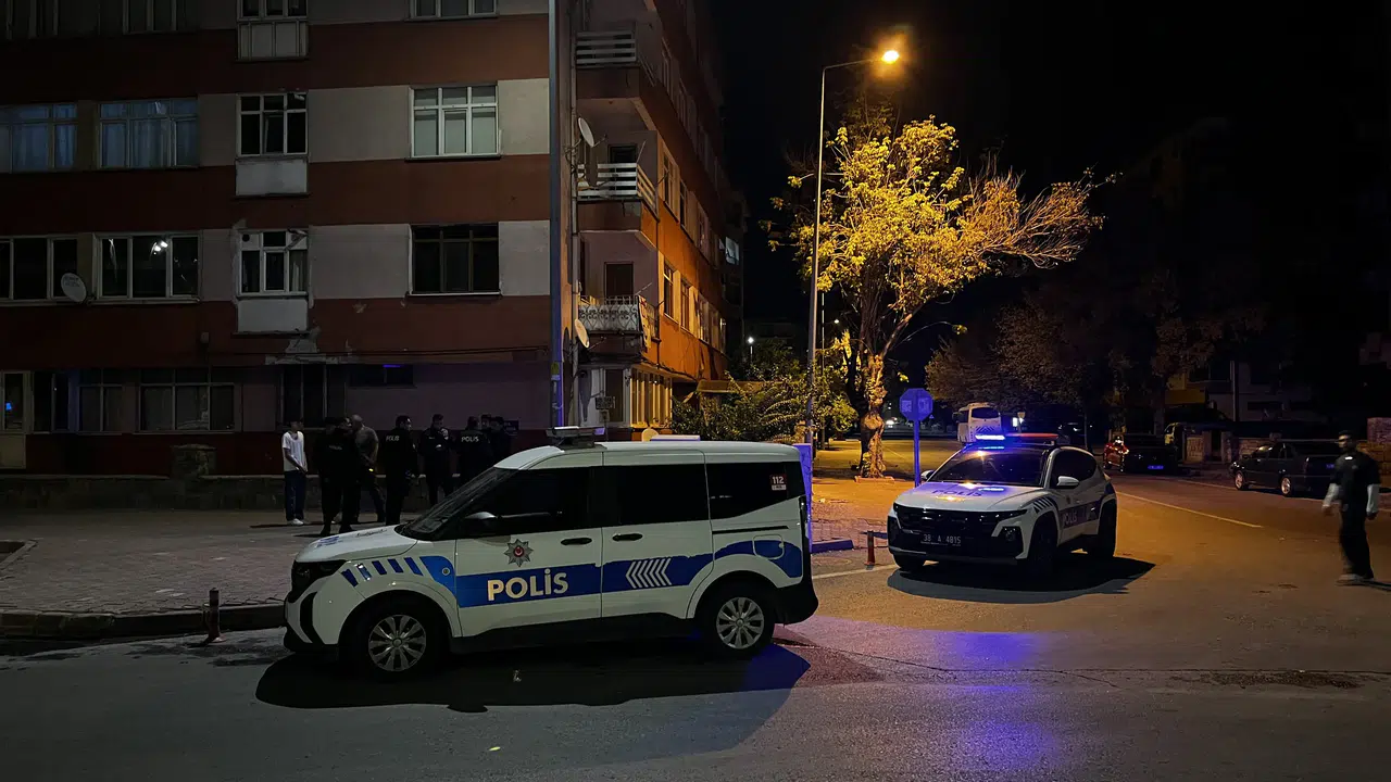 Kayseri'de iki grup arasında çıkan kavgada bir çocuk ağır yaralandı