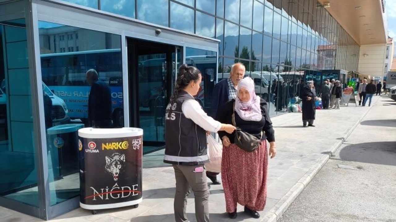 Niğde'de narkotik ekiplerinden 2 bin 301 kişiye bilgilendirme