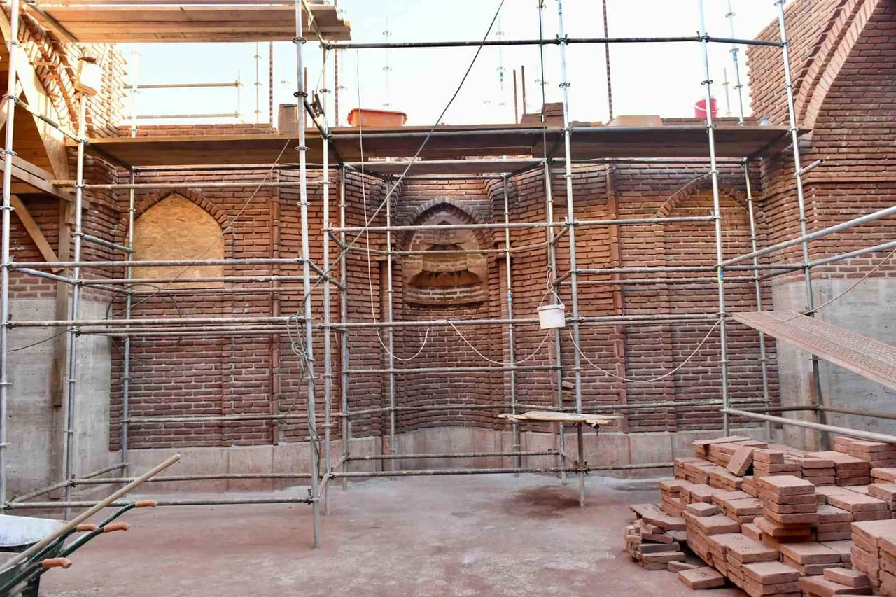 Eski Van Şehri'ndeki 800 yıllık Ulu Camii'de restorasyon sürüyor
