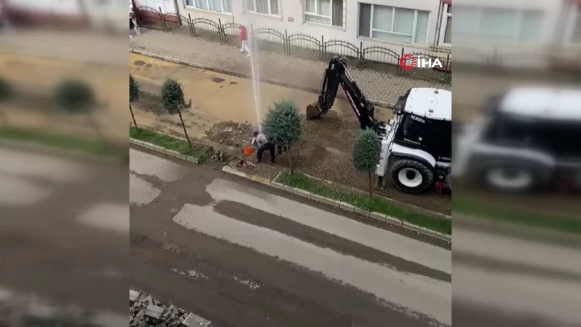 Giresun'da altyapı çalışması sonrası değiştirilen su borusu patladı